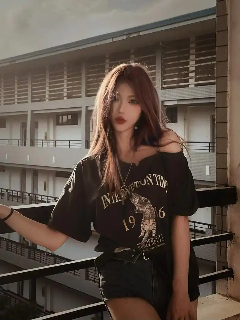 氛围感 #美女 #校园 #03 #身材 #天蝎  #星河企 - 抖音