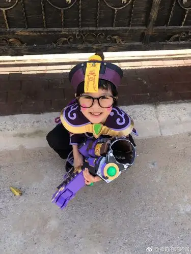 守望先锋五岁玩家cos:可爱的僵尸小美