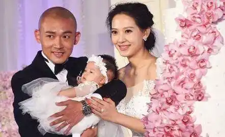 两年后,聂远在拍摄《西游记》时认识了现在的妻子秦子越.