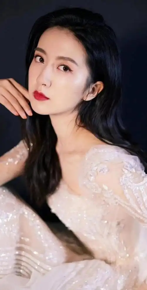 许龄月销魂蚀骨美艳动人