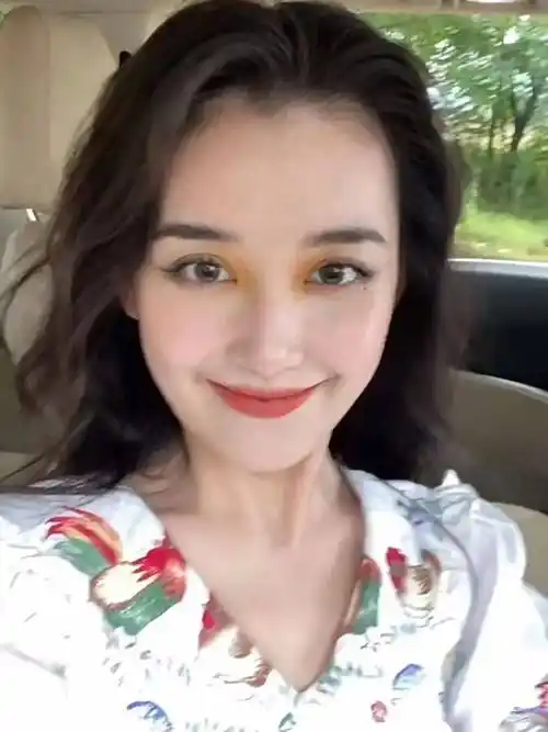 殷桃同款美人尖,要怎么打理刘海!_发型_额头_头发