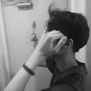 2021qq头像男生帅气冷酷超有范活不出自己也爱不好别人