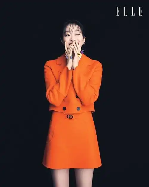 韩国女艺人金多美最新杂志写真曝光