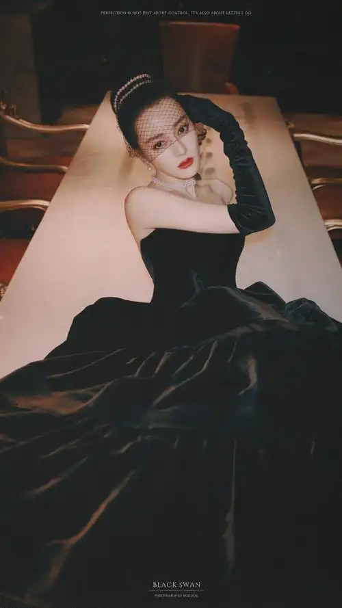 迪丽热巴赫本造型##迪丽热巴微博之夜