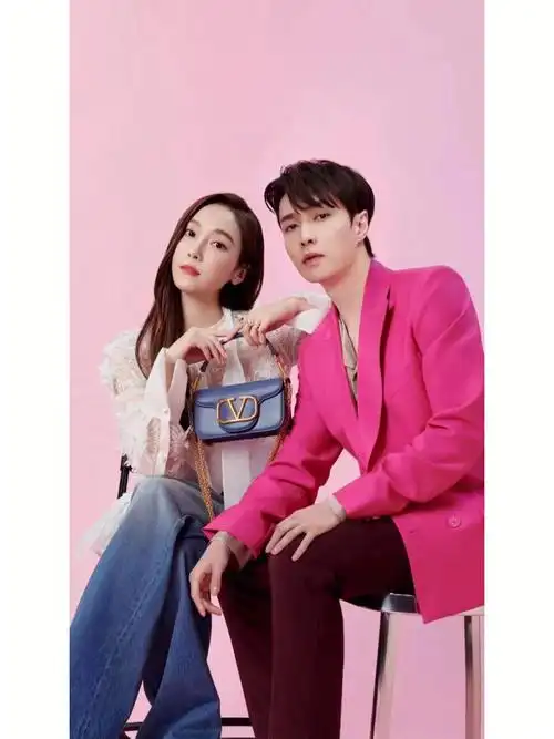 张艺兴与郑秀妍jessica