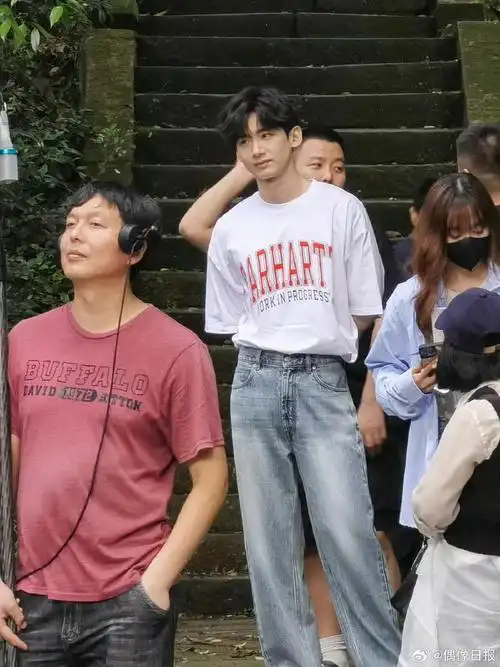 白敬亭难哄路透生图