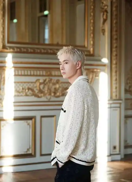 王一博启程巴黎秀场lacostepalacechanel低调穿搭公式