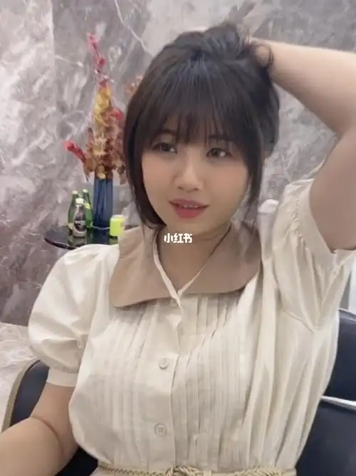 大脸圆脸女生必备的减龄刘海谁做谁好看