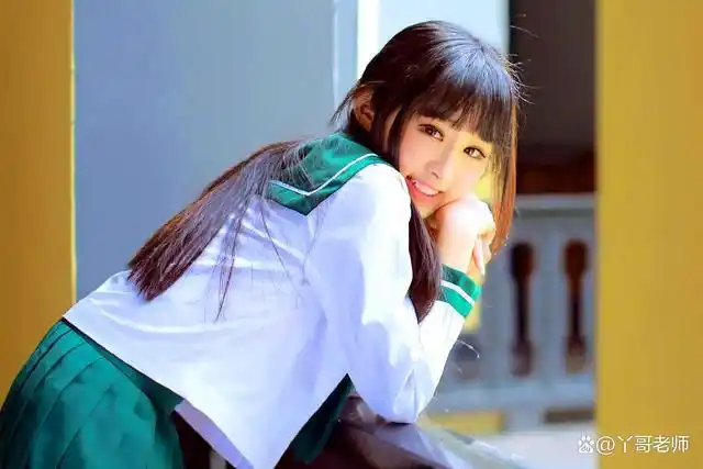 四川泸州一男教师骚扰初二女学生,处理结果大快人心