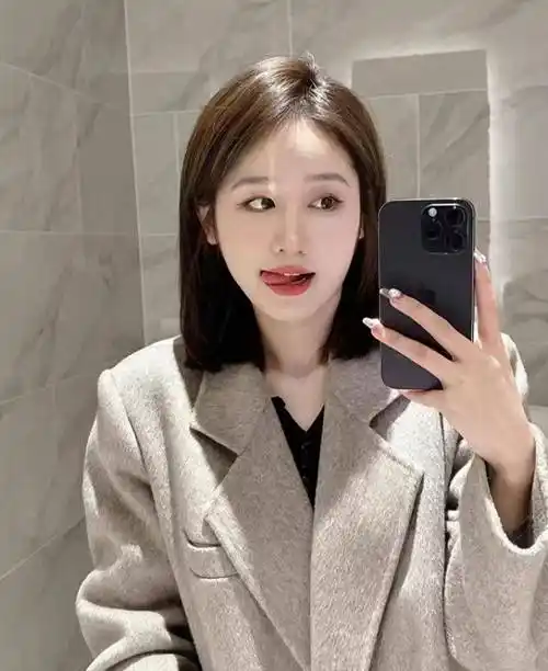 40岁以上女性试试这5款发型,让你减龄10岁,性格提升很多倍