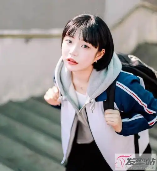 小清新学生头短发 不染不烫减龄瘦脸
