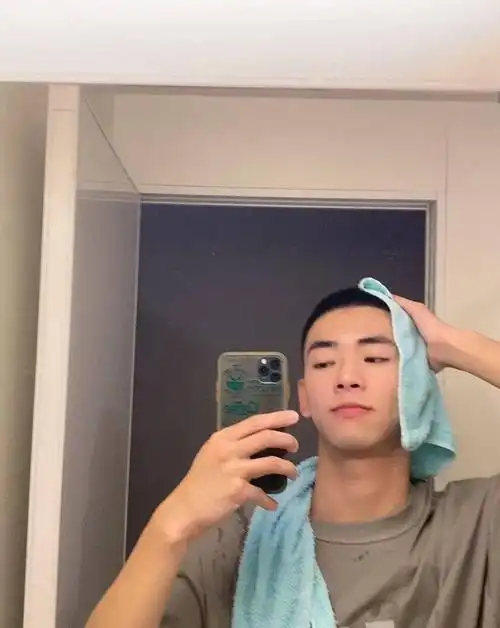 中国男生留寸头原来这么帅