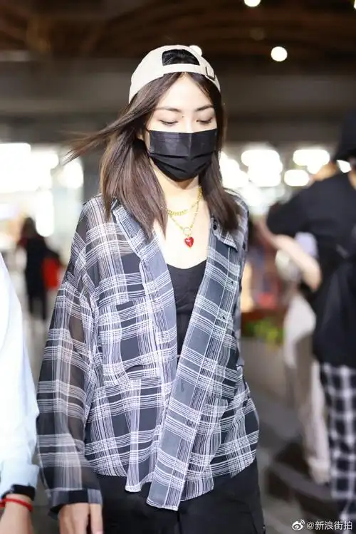 街拍时刻#2022/08/09@谢可寅最新机场街拍 _____________________ ..