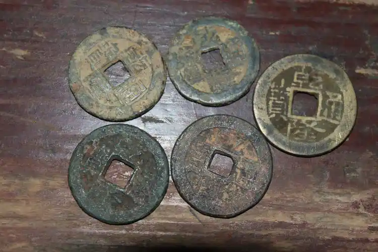 这些铜钱值钱吗