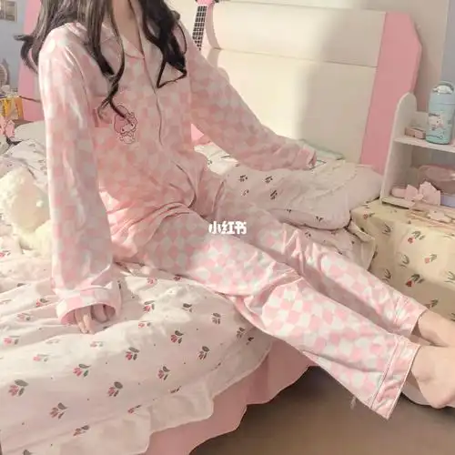 在家也要穿可爱的睡衣