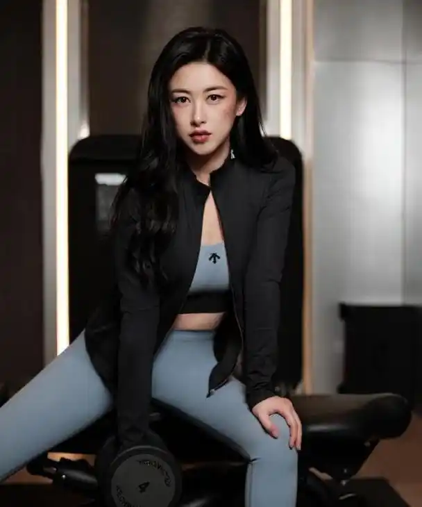 朱珠自曝孕期糖尿病胖60斤,产后减50斤 演员朱珠曾因孕期糖尿病胖了60