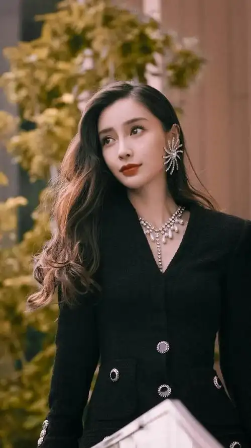 曾经靠爬床上位的杨颖现在为何爬不动了