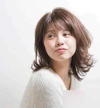 空气烫发型图片,时尚女生短发发型(15款充满空气感的日式烫发发型)