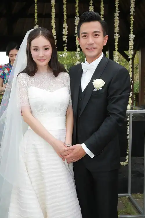 杨幂刘恺威发表离婚声明 昔日恩爱瞬间已成过往