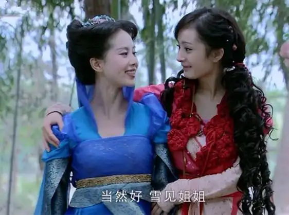 刘诗诗探班杨幂龙葵雪见和好