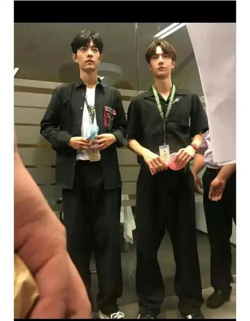 于适,陈晓,易烊千玺等,陈晓还是自带刻度尺的… 67王一博的身高可