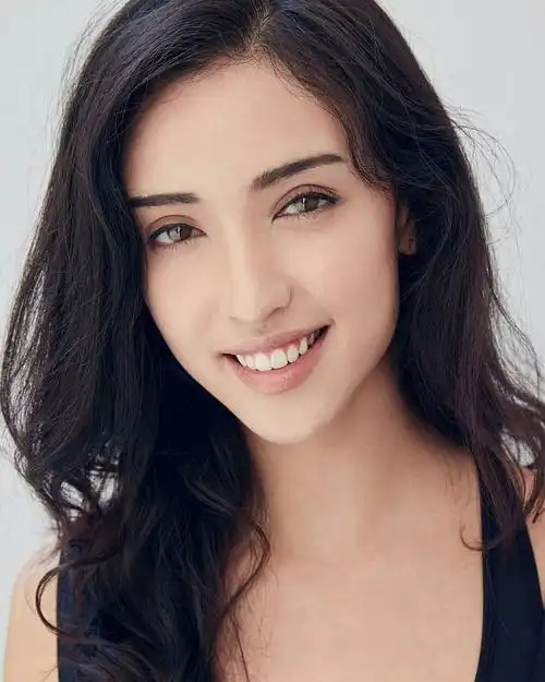 ins欧亚混血人气网红