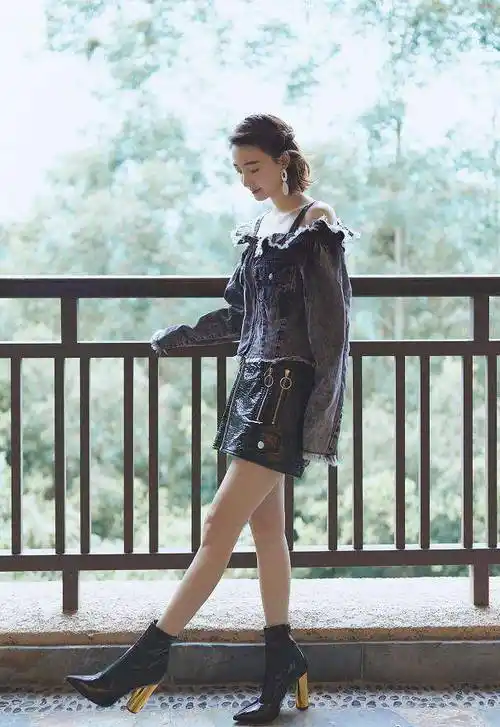 素颜女神王丽坤化身紫霞仙子这颜色真不是谁都能hold住