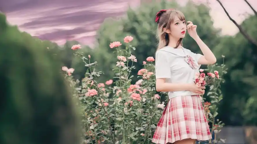 4k甜美美女jk制服写真图片-美女壁纸-高清美女图片-第5图-娟娟壁纸