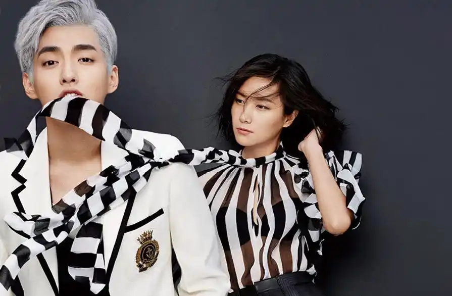 徐静蕾吴亦凡大秀衣品