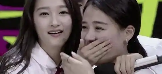 原创关晓彤回应快本误伤马思纯曾对妈妈哭诉为什么这么说我