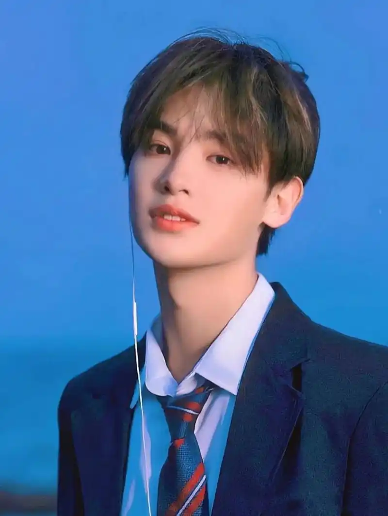 黄明昊照片,喜欢的可以要向我要原图哟7315 黄明昊照片,喜欢的