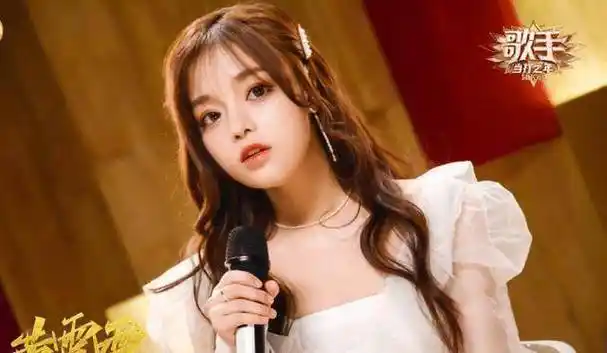 《歌手当打之年》突围赛黄霄云演唱《我们的爱》,惹众网友谩骂_情绪_