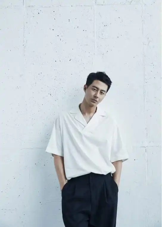 39岁国民男神有颜有实力 被视为国家财产公共宝藏_赵寅成