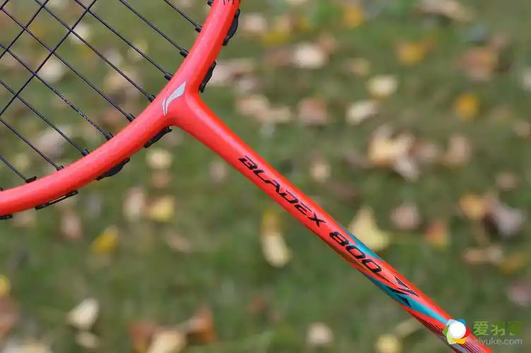 李宁羽毛球配置拉满手感哇塞这款球拍手感太让人上头了