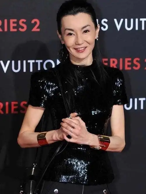 60岁张曼玉"杀"回来了,打扮朴素但脸庞圆润,比之前好太多了