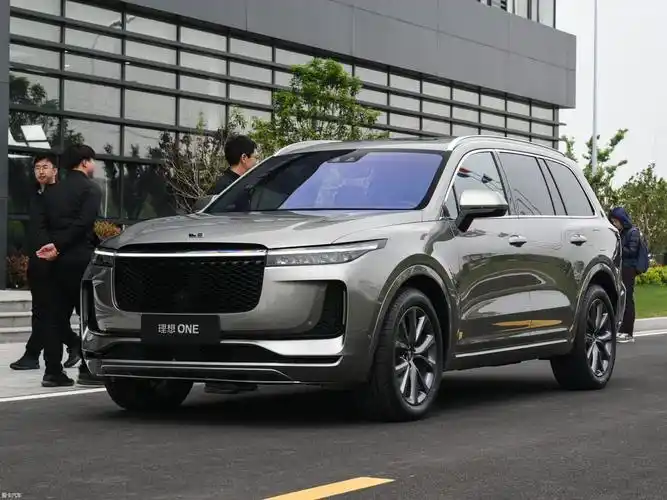 【2019款理想one增程6座版_整体外观_2/302张图片】_汽车图片大全