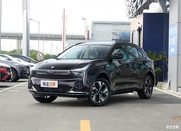 2024款哪吒u新增全新配色,搭载丰富科技配置,三种续航