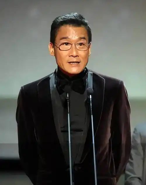 梁家辉吐槽《长津湖》二次收费,想看爱国电影,必须先充钱