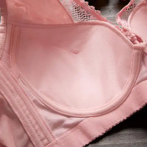 波迷娜bomina秋季全罩杯薄款大码背心式深v聚拢调整型文胸有钢圈