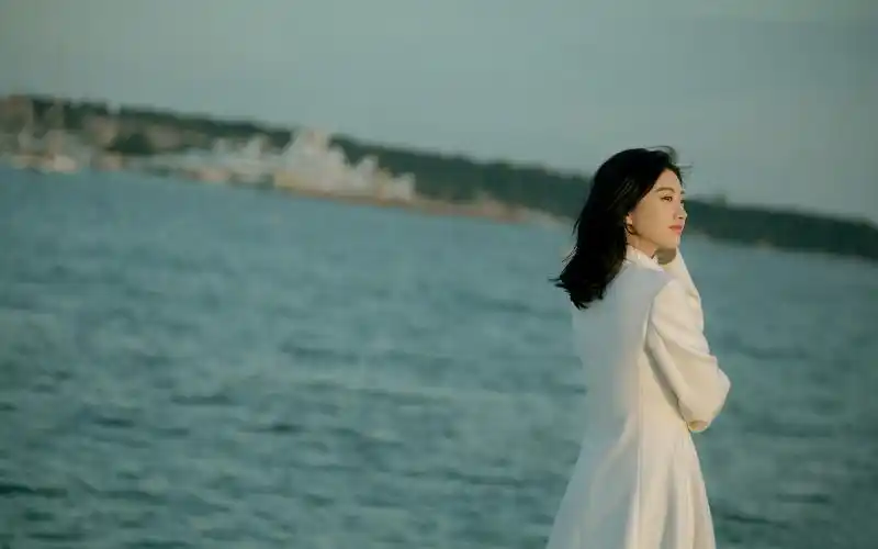 景甜小清新海边高清桌面壁纸