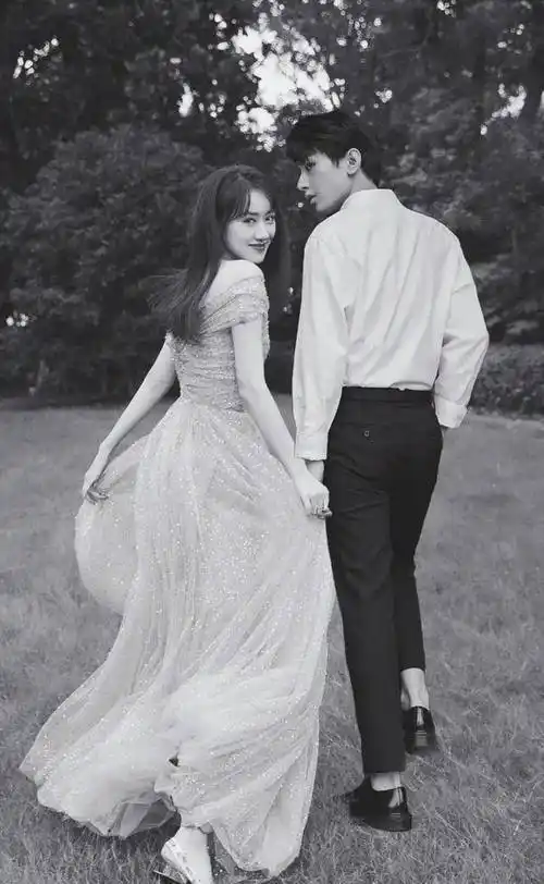 网友:牙疼!_俩人_琉璃_长相