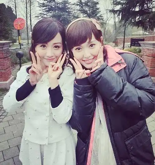 其实杨蓉161cm左右,而唐嫣身高172cm呢!