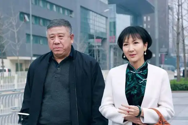 张嘉译被宋丹丹在片场各种嫌弃责骂, 网友调侃老戏骨惨遇老戏精!