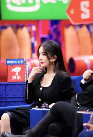 杨幂奇葩说性感剧照写真图片16