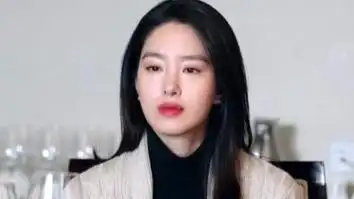 杨采钰原来最美的地方是嘴唇