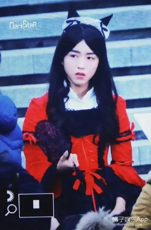 是怎么评价tfboys三小只的女装呢首先先来看看王源的女装吧白皙的皮肤