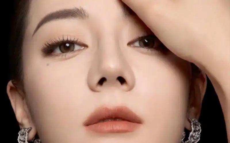 [迪丽热巴/迪奥新图]太贵了太贵了!巴姐这张脸简直太贵了!