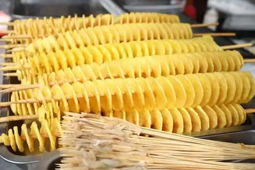 曾红火的旋风薯塔现状 成本和利润解析 龙卷风薯塔做法教学