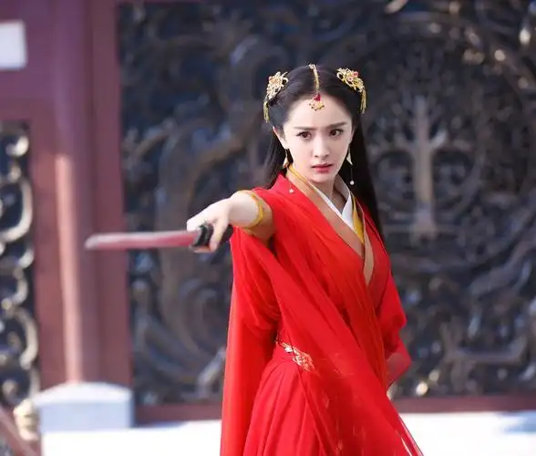 七位颜值女明星古装红衣照,赵丽颖霸气侧漏,她却被吐槽造型丑?