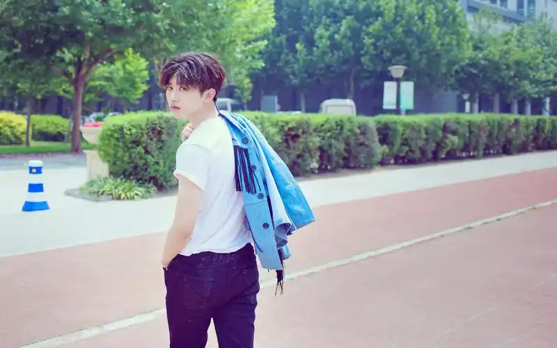 ninepercent蔡徐坤帅气壁纸图片